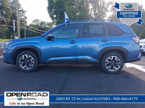 Used 2025 Subaru Forester Premium AWD/4WD image 6