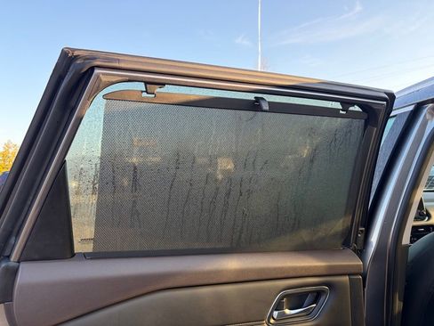 Certified 2021 Nissan Rogue SL w/ Premium Package image 25