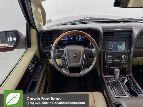 Used 2016 Lincoln Navigator L Reserve image 23