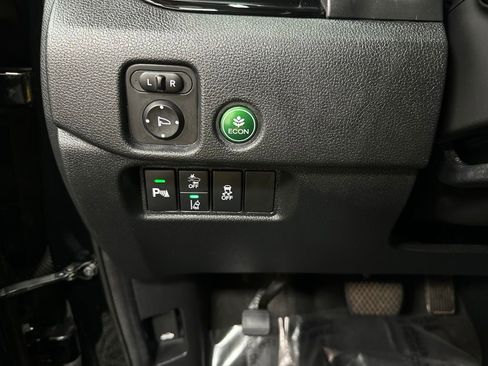 Used 2022 Honda Pilot Touring image 33