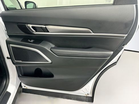 Used 2025 Kia Telluride S FWD image 34