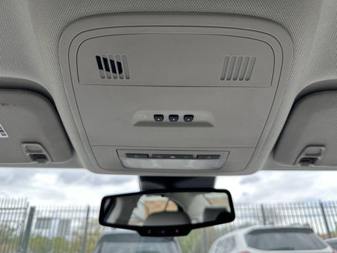 Used 2010 Buick LaCrosse CXL FWD image 18