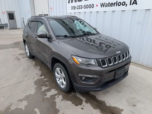 Used 2020 Jeep Compass Latitude w/ Cold Weather Group image 6