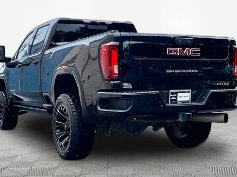 Used 2022 GMC Sierra 2500 AT4 w/ AT4 Preferred Package AWD/4WD image 11