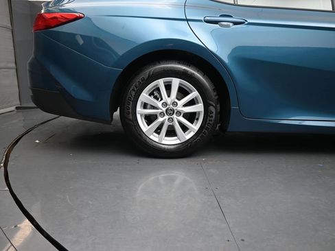 Used 2026 Toyota Camry LE image 10