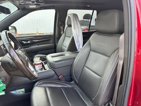 Used 2021 GMC Yukon Denali w/ Denali Premium Package RWD image 34