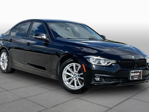 Used 2018 BMW 320i Sedan RWD image 3