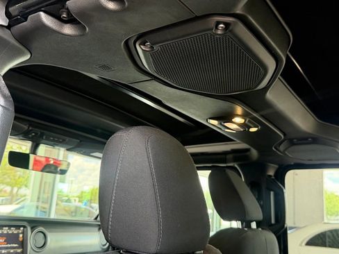 Used 2022 Jeep Wrangler Unlimited Sport w/ Sun And Sound Package AWD/4WD image 20