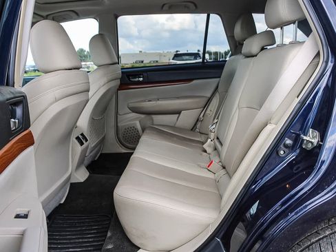 Used 2014 Subaru Outback 3.6R Limited image 18