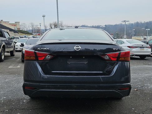 Certified 2022 Nissan Altima 2.5 SV image 5