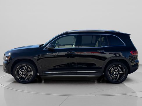 New 2026 Mercedes-Benz GLB 250 4MATIC image 2