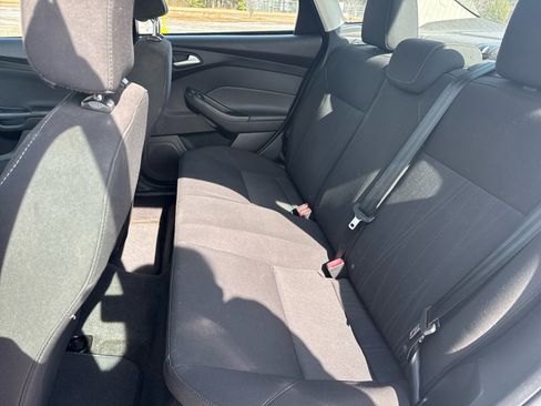 Used 2016 Ford Focus SE image 18