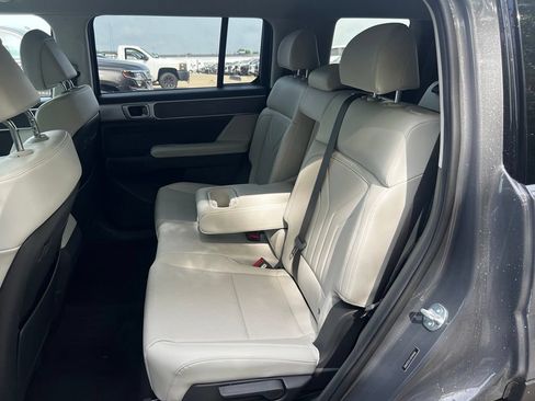 Used 2025 Hyundai Santa Fe SEL AWD/4WD image 33