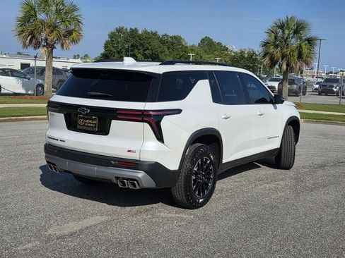 Used 2025 Chevrolet Traverse Z71 w/ Driver Confidence Package AWD/4WD image 5