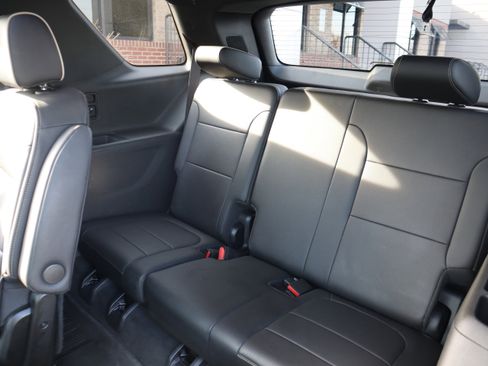 Used 2024 Chevrolet Traverse Premier w/ Redline Edition image 34