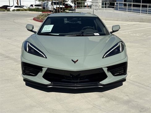 Used 2024 Chevrolet Corvette Stingray Premium Cpe w/ Z51 Performance Package image 8