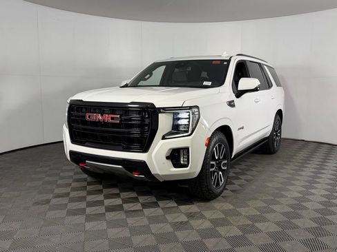 Used 2024 GMC Yukon AT4 w/ AT4 Premium Plus Package AWD/4WD image 8