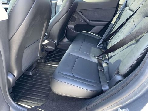 Used 2023 Tesla Model Y Long Range image 12