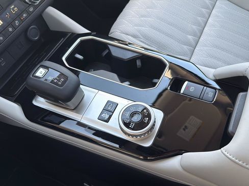 New 2026 Mitsubishi Outlander SEL AWD/4WD image 19