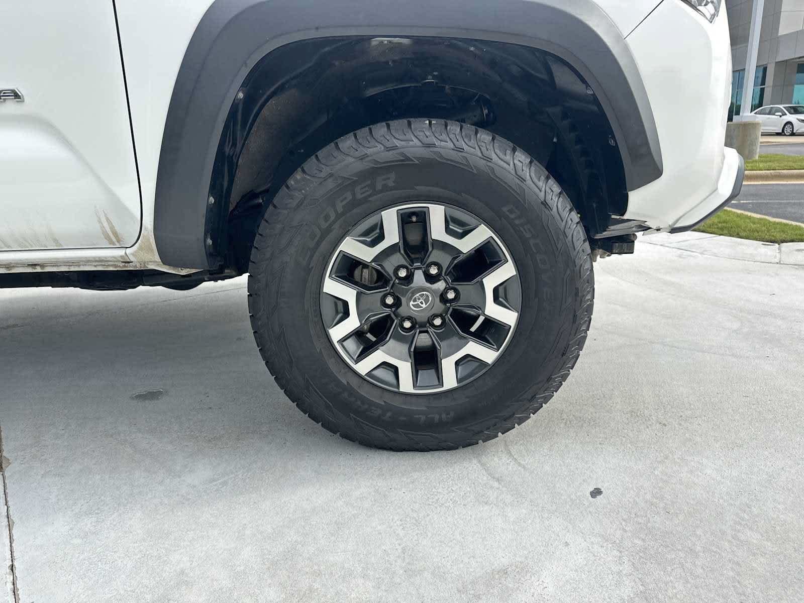 Used 2022 Toyota Tacoma TRD Off-Road w/ Technology Package RWD image 13