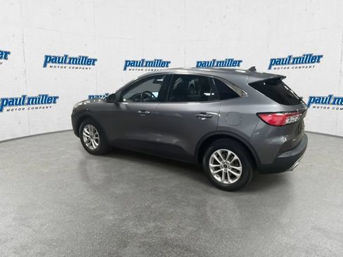 Used 2021 Ford Escape SE FWD image 7