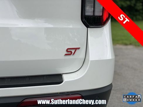 Used 2025 Ford Explorer ST image 12