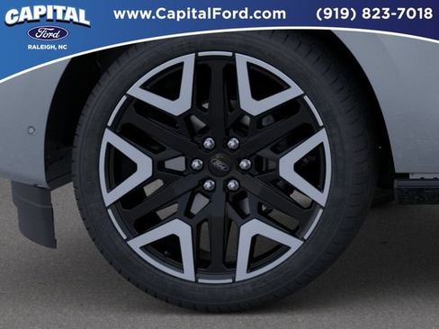 New 2026 Ford Expedition Max Platinum w/ Platinum Ultimate Package AWD/4WD image 19
