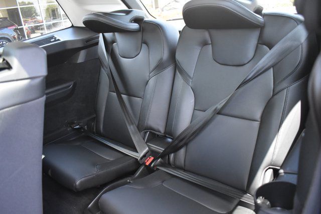 Used 2023 Volvo XC90 B5 Core AWD/4WD image 17