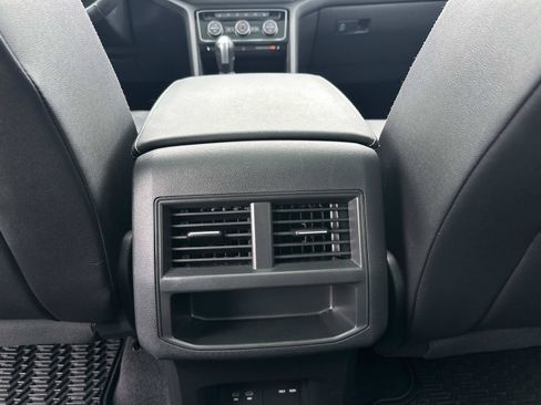 Used 2023 Volkswagen Atlas Cross Sport SEL R-Line AWD/4WD image 14