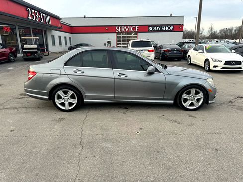 Used 2010 Mercedes-Benz C 300 4MATIC Sedan image 2