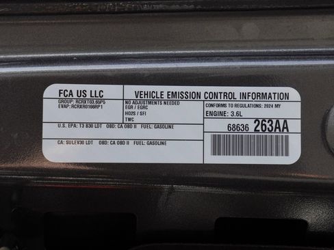 Used 2024 Jeep Gladiator Mojave w/ Convenience Group image 30