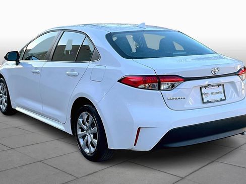 Used 2025 Toyota Corolla LE image 12