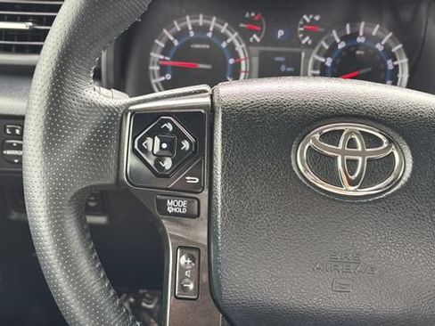 Used 2019 Toyota 4Runner TRD Off-Road AWD/4WD image 22