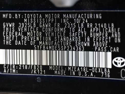 Used 2025 Toyota Corolla LE FWD image 18