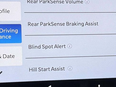 New 2026 Chrysler Voyager LX image 32