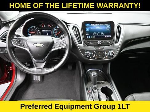 Used 2019 Chevrolet Malibu LT w/ Leather Package FWD image 15