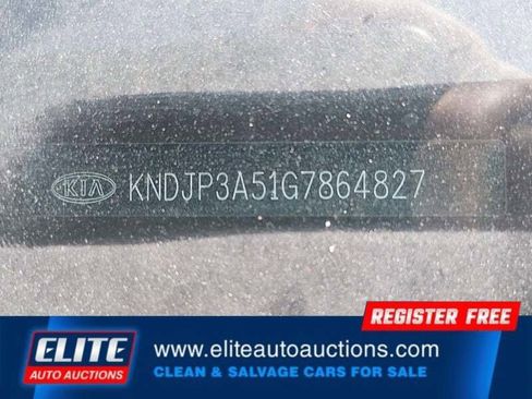 Used 2016 Kia Soul + w/ Audio Package FWD image 17