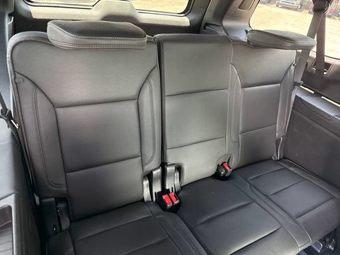 Used 2024 Chevrolet Suburban High Country AWD/4WD image 29
