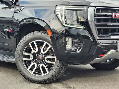 Used 2021 GMC Yukon AT4 image 3