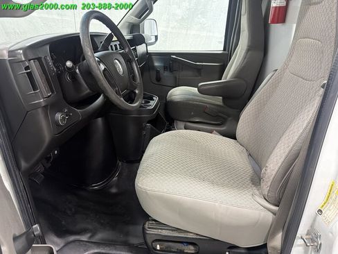 Used 2016 Chevrolet Express 3500 RWD image 23