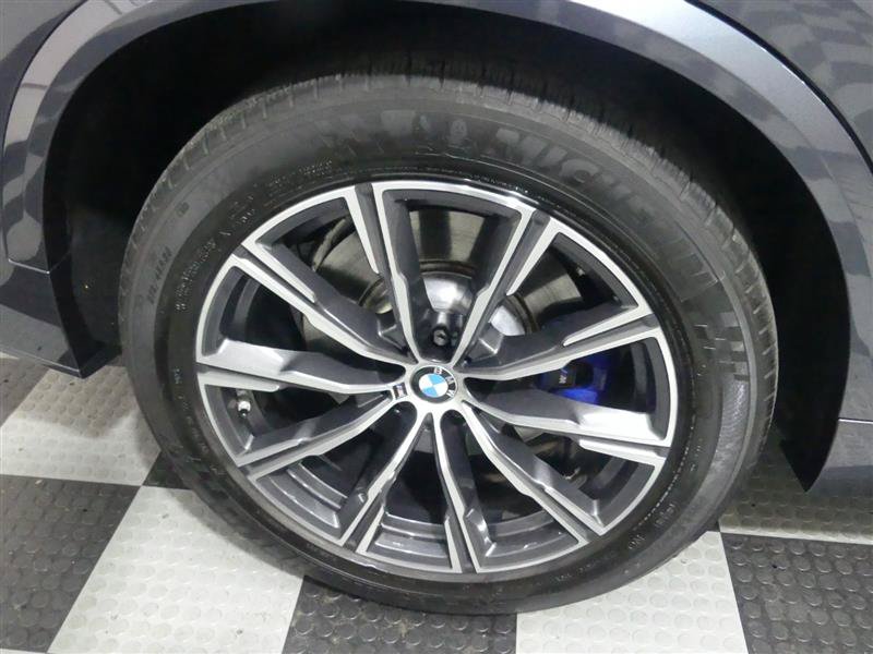 Used 2020 BMW X5 M50i w/ Premium Package AWD/4WD image 17