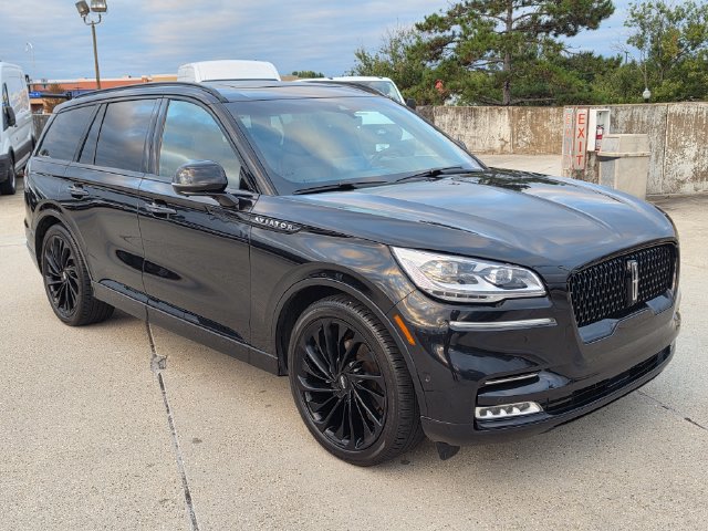 Used 2024 Lincoln Aviator Black Label w/ Jet Package AWD/4WD image 3