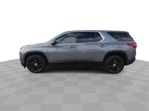 Used 2018 Chevrolet Traverse LS image 5