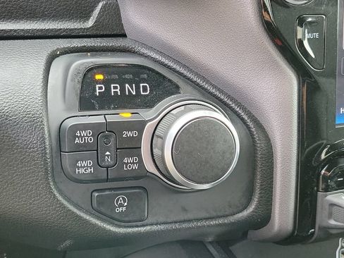 Used 2025 RAM 1500 Big Horn AWD/4WD image 31
