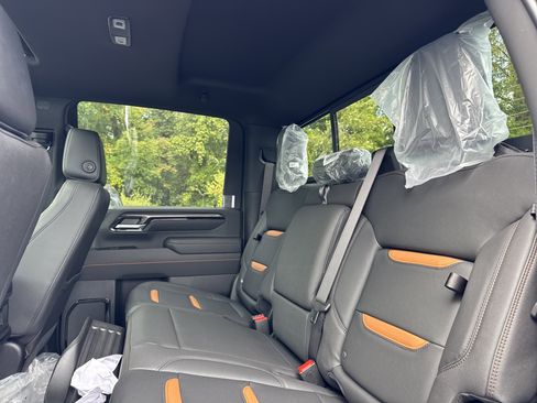 New 2026 GMC Sierra 3500 AT4 w/ AT4 Premium Plus Package image 32