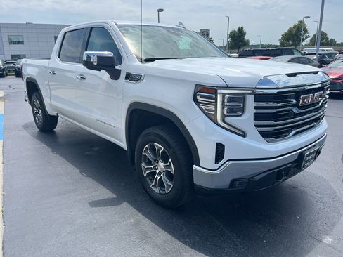 Used 2026 GMC Sierra 1500 SLT AWD/4WD image 6