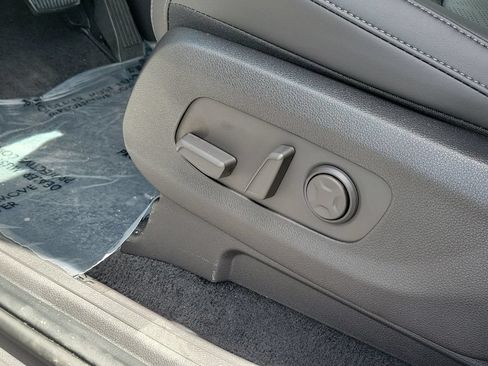 New 2026 Kia Carnival EX FWD image 7