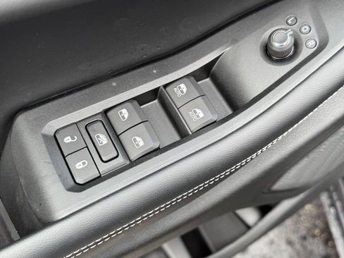 New 2025 Jeep Grand Cherokee L Limited w/ Black Appearance Package image 11