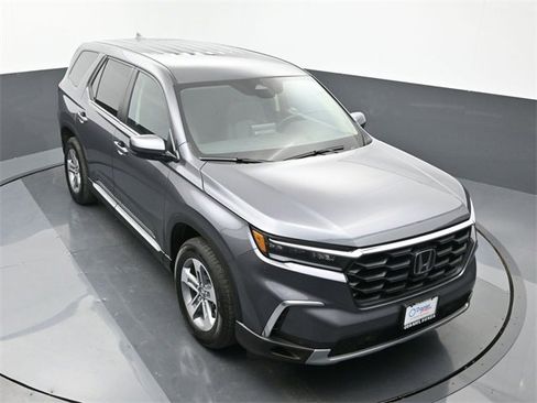 Used 2025 Honda Pilot EX-L image 19