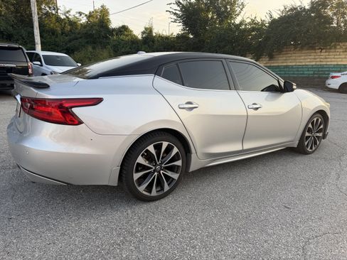 Used 2016 Nissan Maxima SR FWD image 7